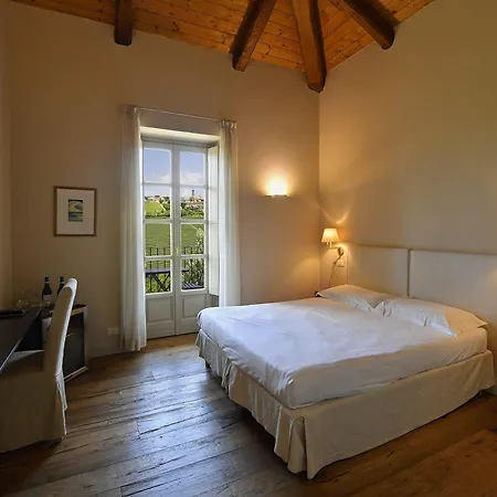 Farm stay Cascina Alberta Treiso